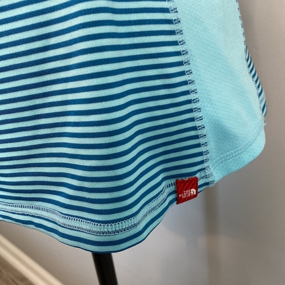 The North Face Blue Striped Vapor Wick Short Sleeve Athletic Workout Top - Picture 3 of 7